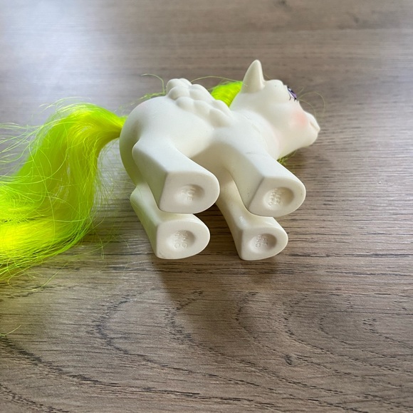 MY LITTLE PONY G1 BABY SURPRISE PEGASUS PURPLES EYES & GLITTER BALLOONS Flaws - Picture 4 of 4